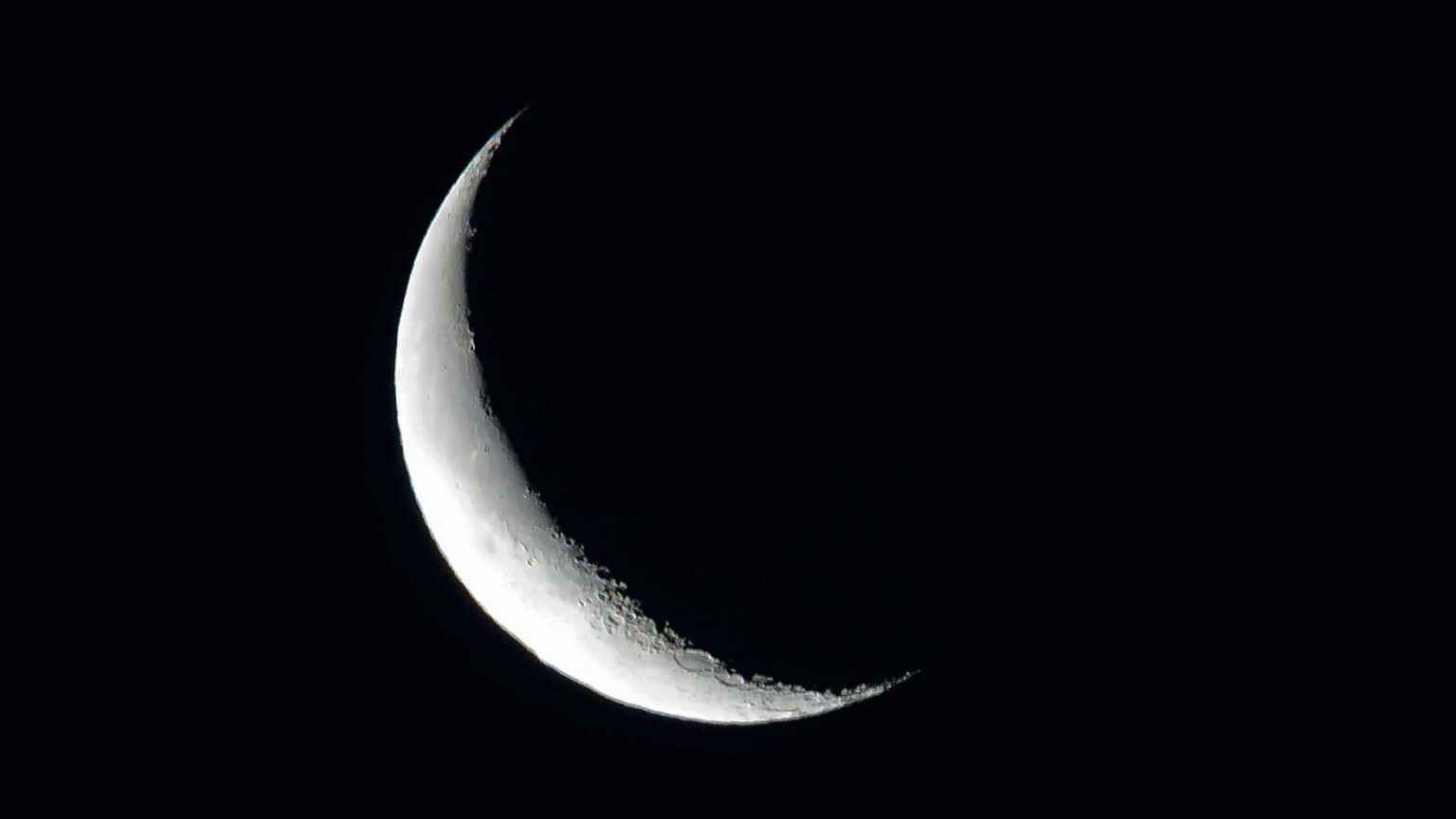 Crescent Moon Meaning (the Hack of 8 Blessing Phases of the Moon