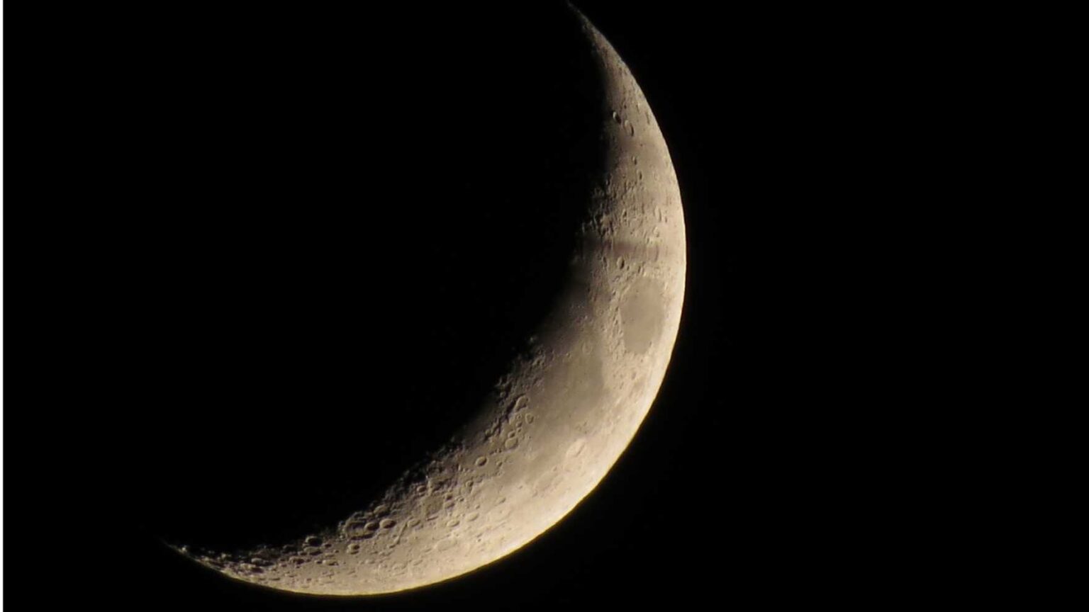 Crescent Moon Meaning (the Hack of 8 Blessing Phases of the Moon Crescent) Happy Life Logic